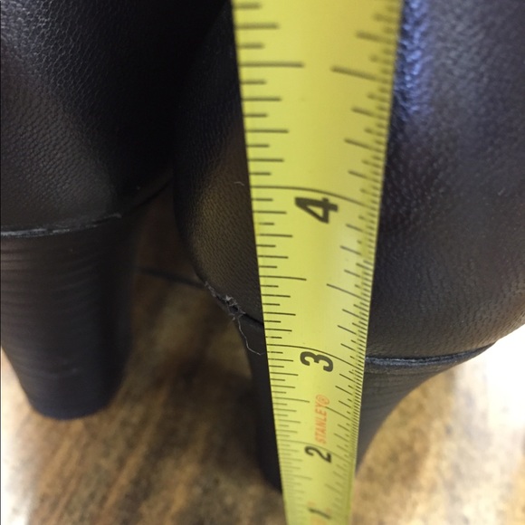 Michelle D - Picture 4 of 5